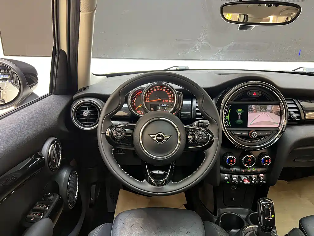MINI Cooper 2019 1.5T Artist 5-Door