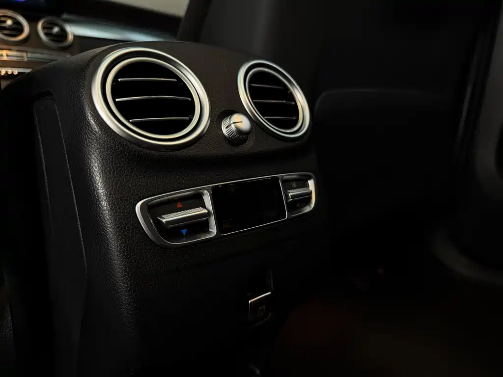 Mercedes-Benz GLC 2022 GLC 260 L 4MATIC Luxury Trim