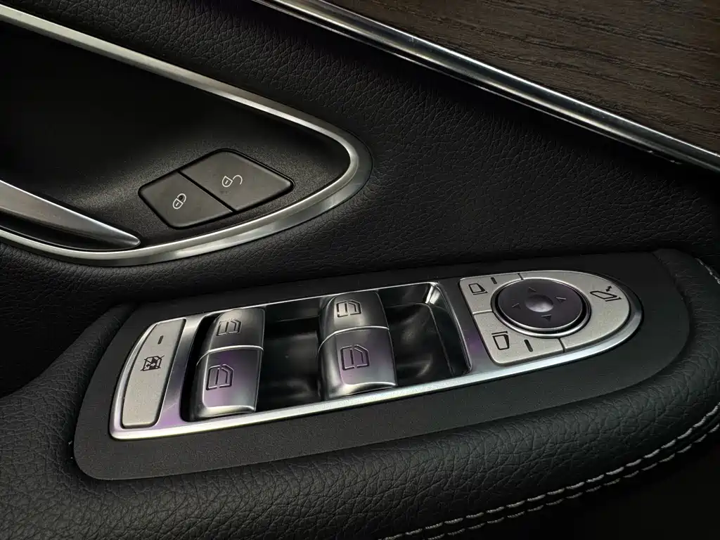 Mercedes-Benz GLC 2022 GLC 260 L 4MATIC Luxury Trim