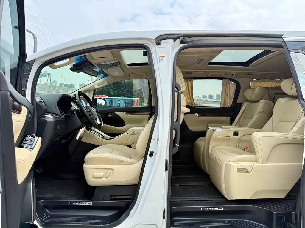 Alphard 2021 Hybrid 2.5L Luxury Edition