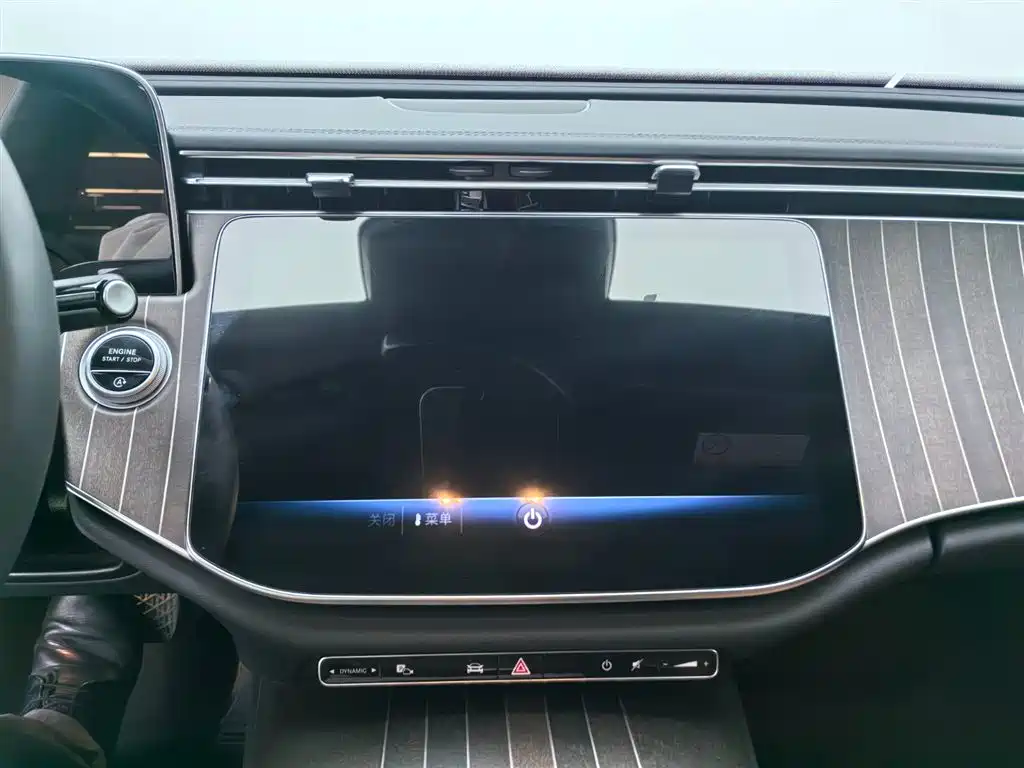 Mercedes-Benz E-Class 2025 E 300 L Fashion Edition