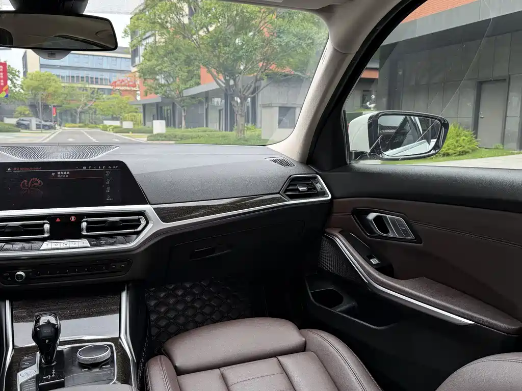 BMW 3 Series 2021 Facelift 325Li M Sport Package