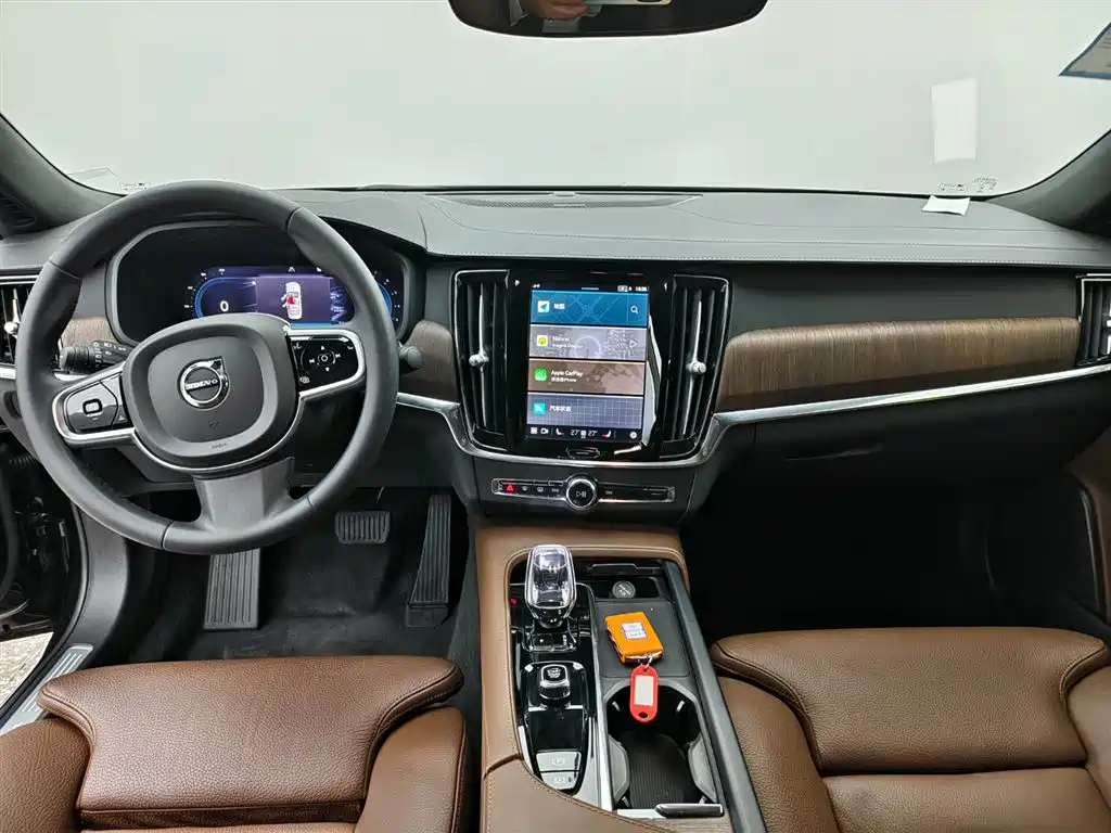 Volvo S90 2024 B5