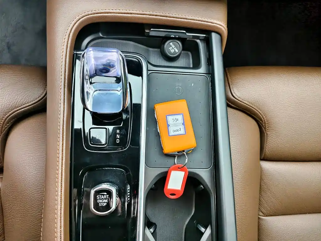 Volvo S90 2024 B5