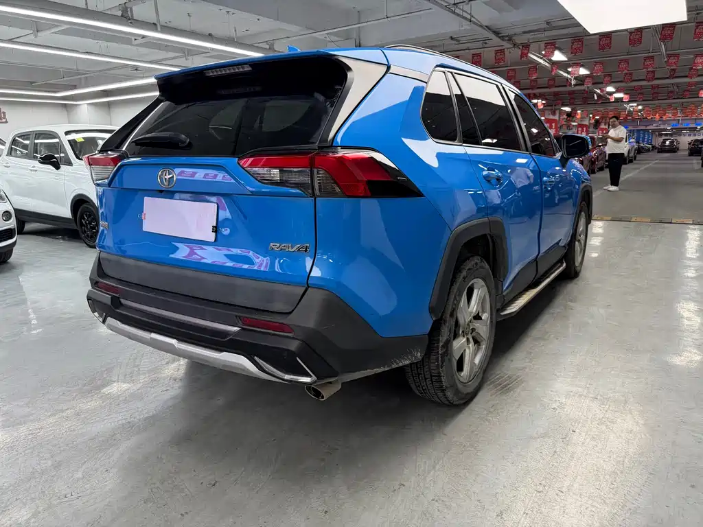 Toyota RAV4 2020 2.0L CVT 2WD Fashion Edition