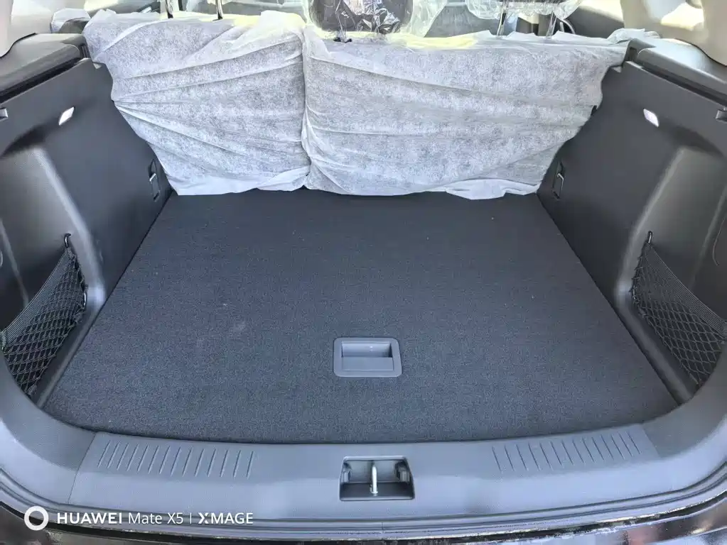 Hongqi HS3 PHEV 2025 117km Jinwei PLUS Edition