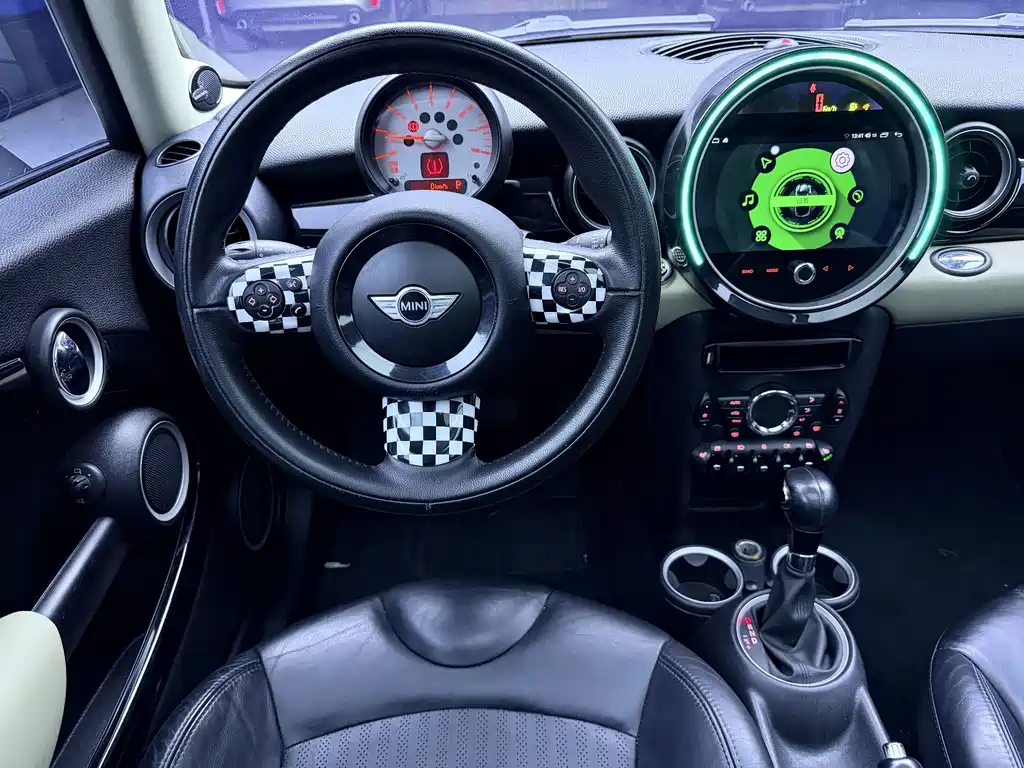 MINI 2011 1.6L COOPER Excitement