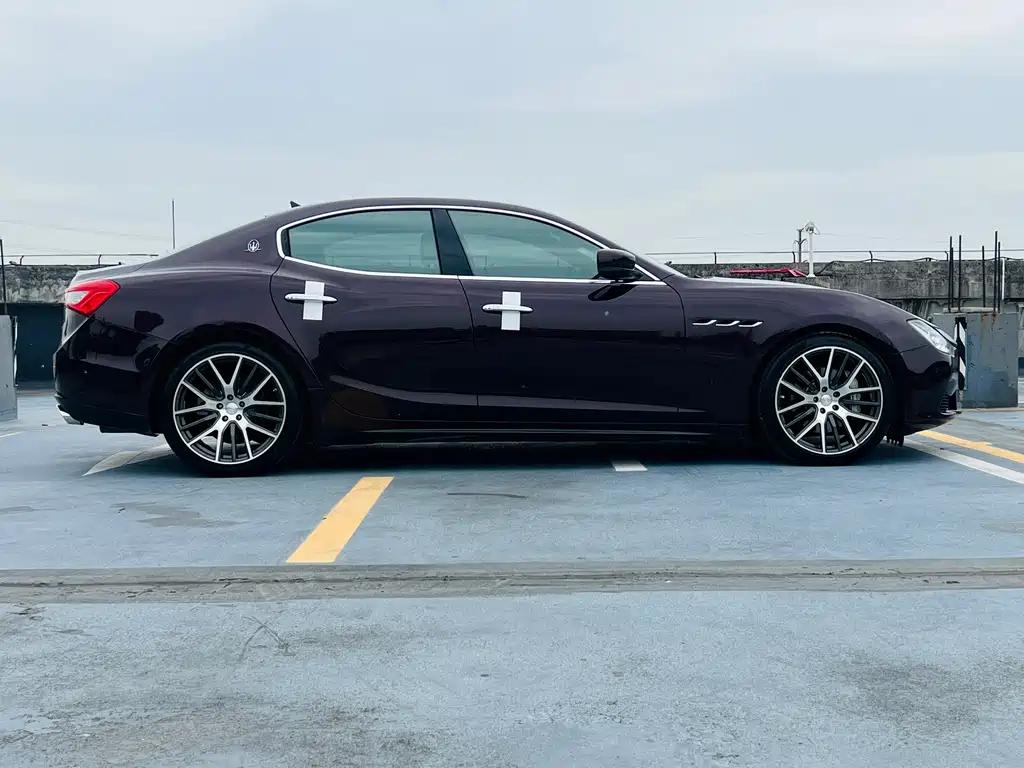 Maserati Ghibli 2014 3.0T Standard Edition