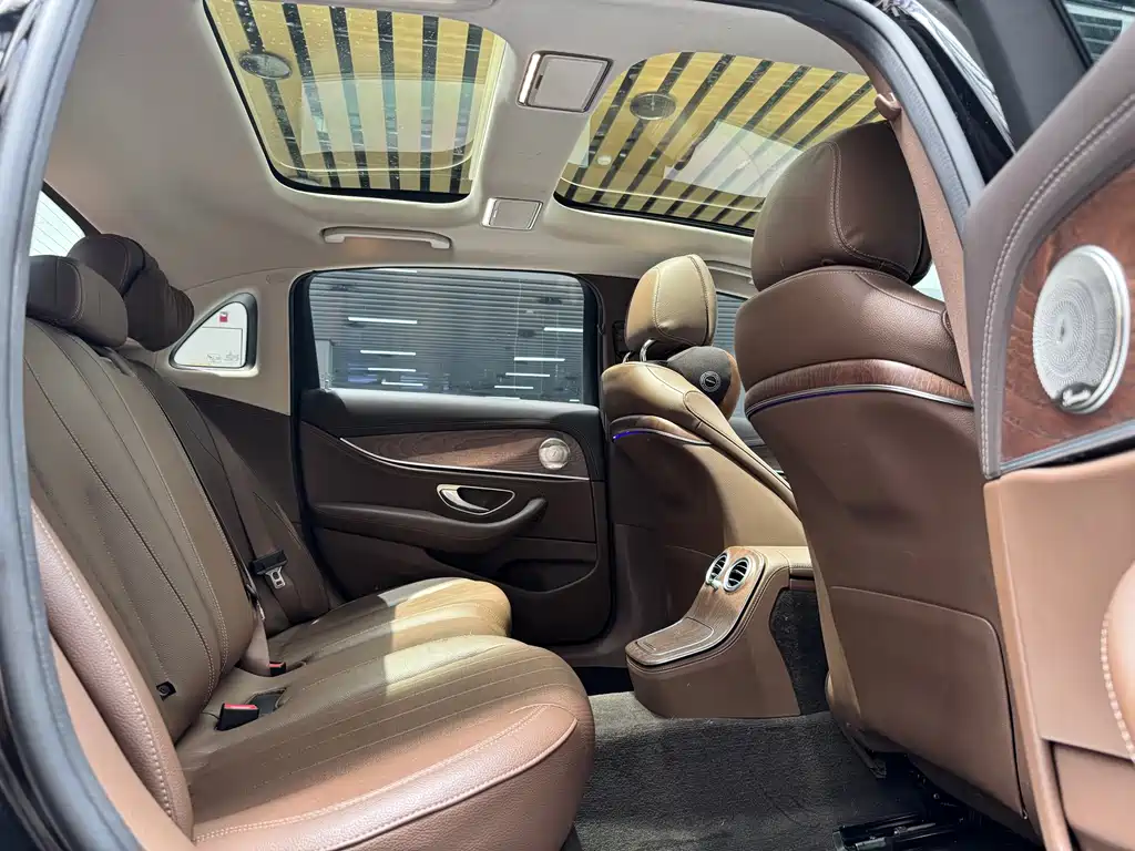 Mercedes-Benz E-Class 2023 E 300 L Fashion Edition