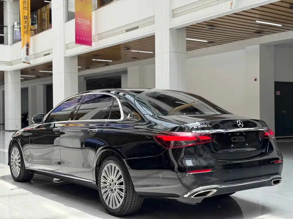 Mercedes-Benz E-Class 2023 E 300 L Fashion Edition