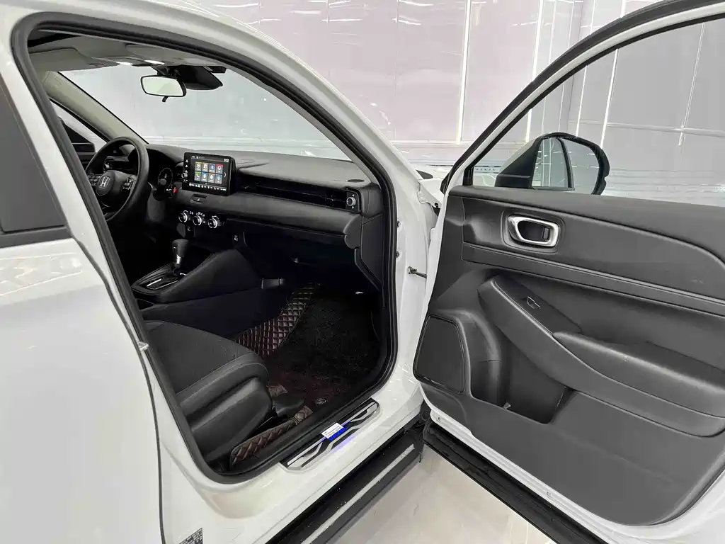 Honda Vezel 2023 1.5L CVT Tech Edition