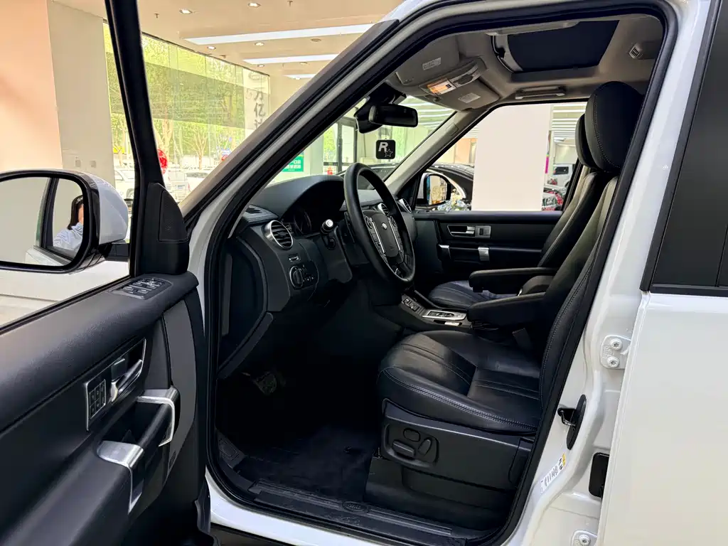 Land Rover Discovery 2016 3.0 SC V6 SE