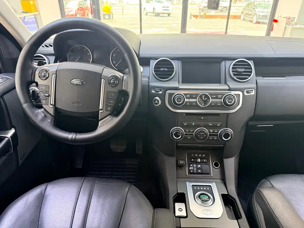 Land Rover Discovery 2016 3.0 SC V6 SE