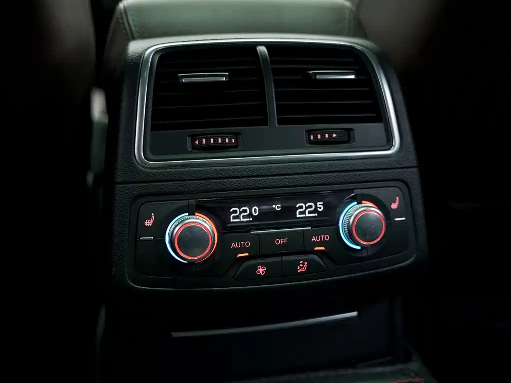 Audi A6L 2014 30 FSI Comfort