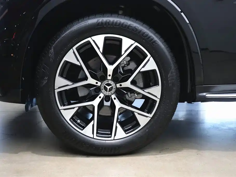 Mercedes-Benz GLC 2023 GLC 260 L 4MATIC Luxury Edition 5-Seater