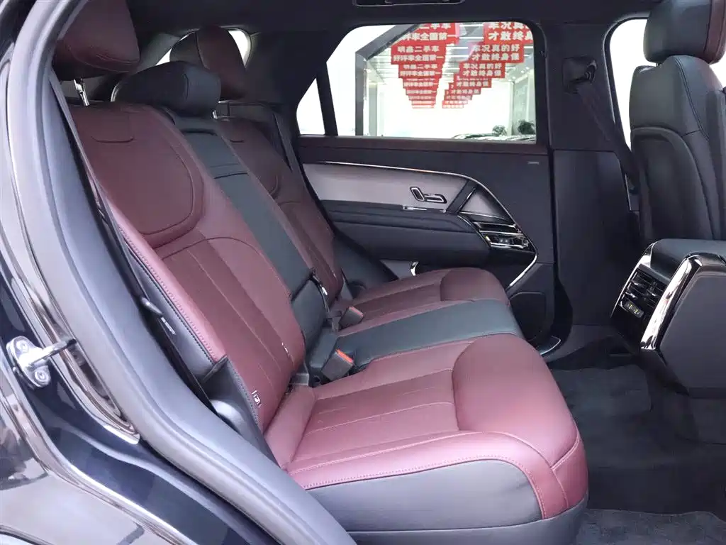 Range Rover Sport 2025 400PS Hidden Edge Special Edition