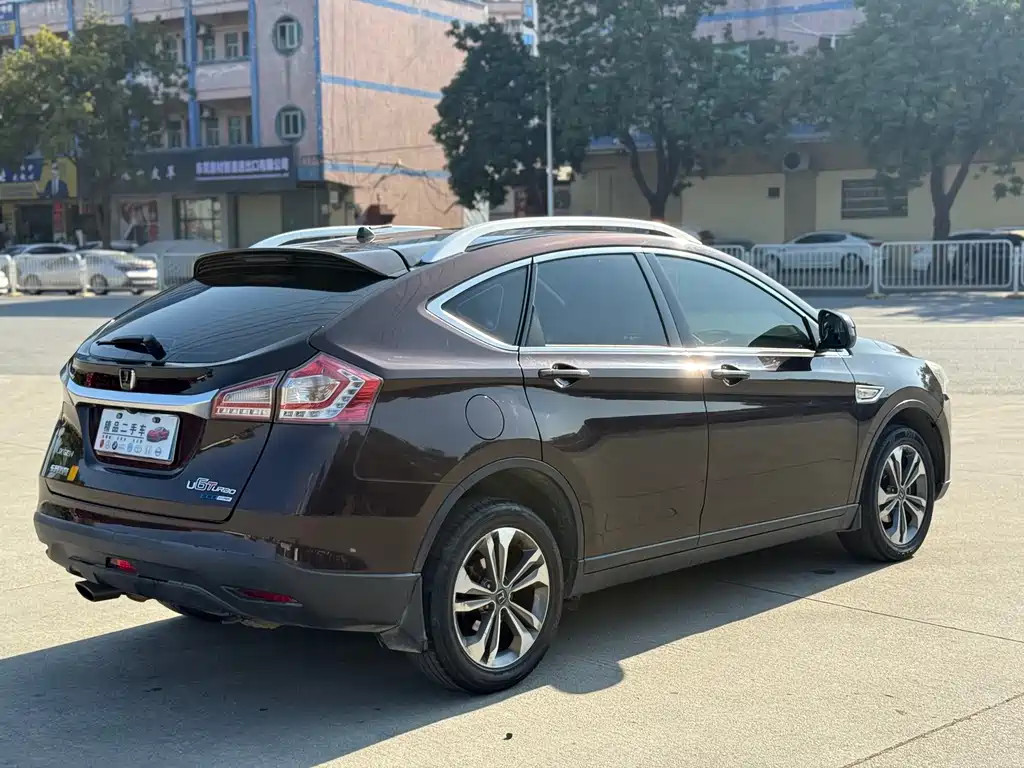 Luxgen U6 SUV 2015 1.8T Charm Edition