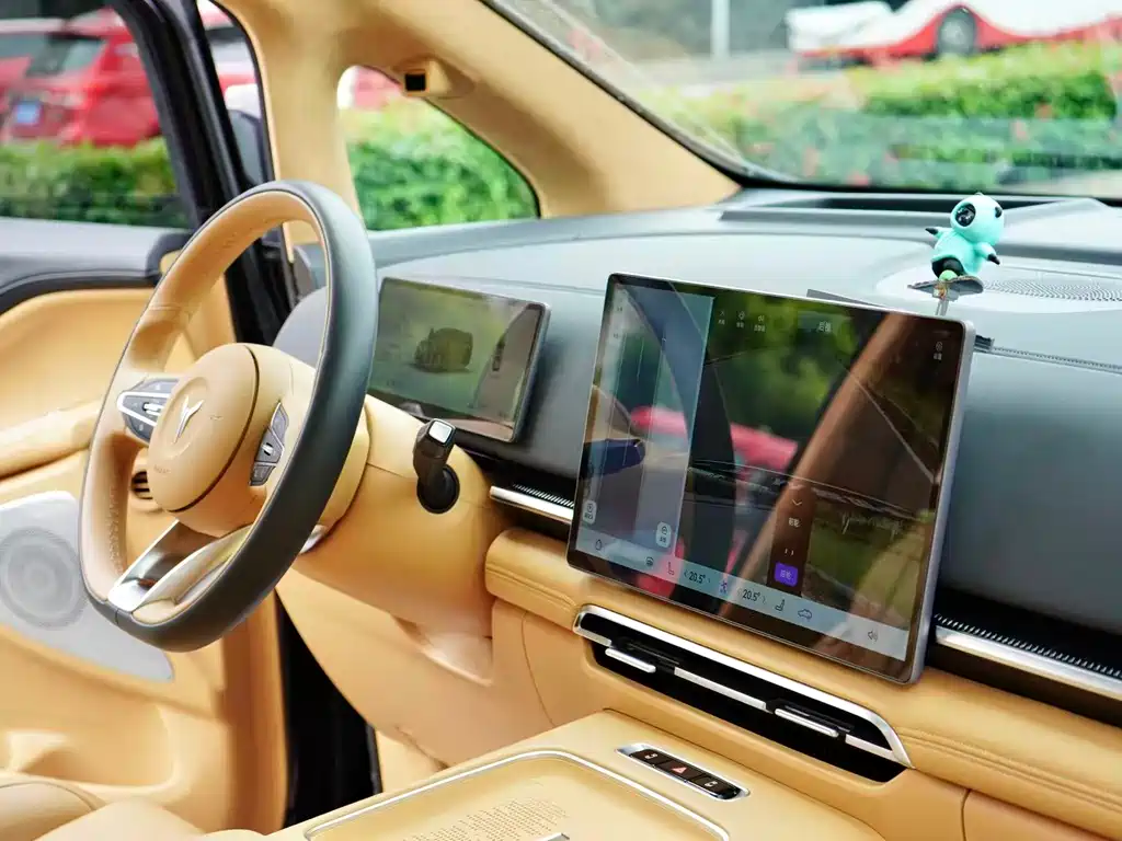 Voyah Dreamer 2025 PHEV AWD Flagship Qiankun Edition