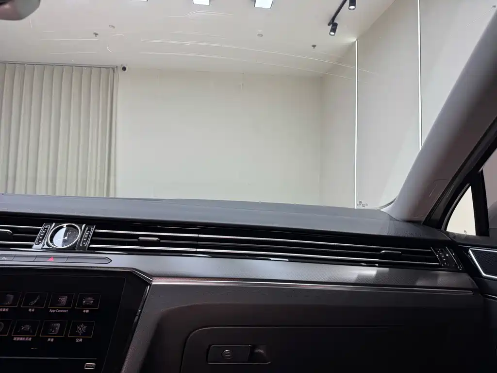 Magotan 2020 280TSI DSG Leading Edition