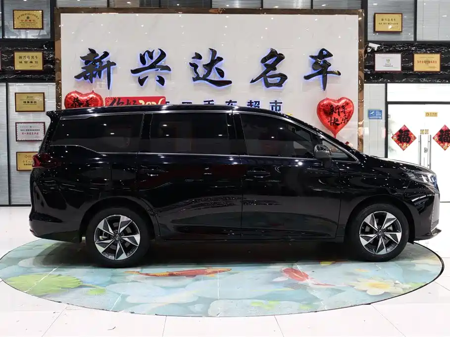 GAC Trumpchi M6 2023 PRO 270T DCT Luxury Edition
