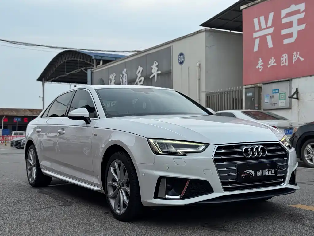 Audi A4L 2019 40 TFSI Fashion Edition China VI