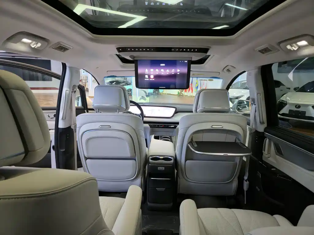 Buick GL8 PHEV 2024 Lu Zun Luxury Edition 7-Seater