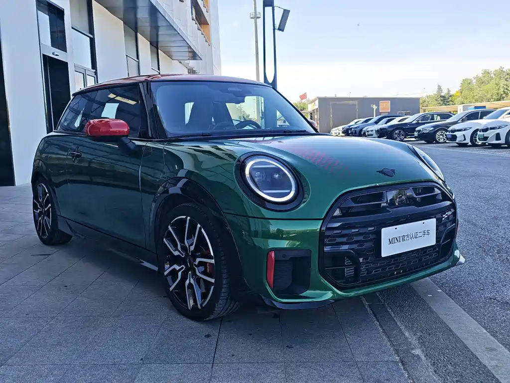 MINI John Cooper Works 2025
