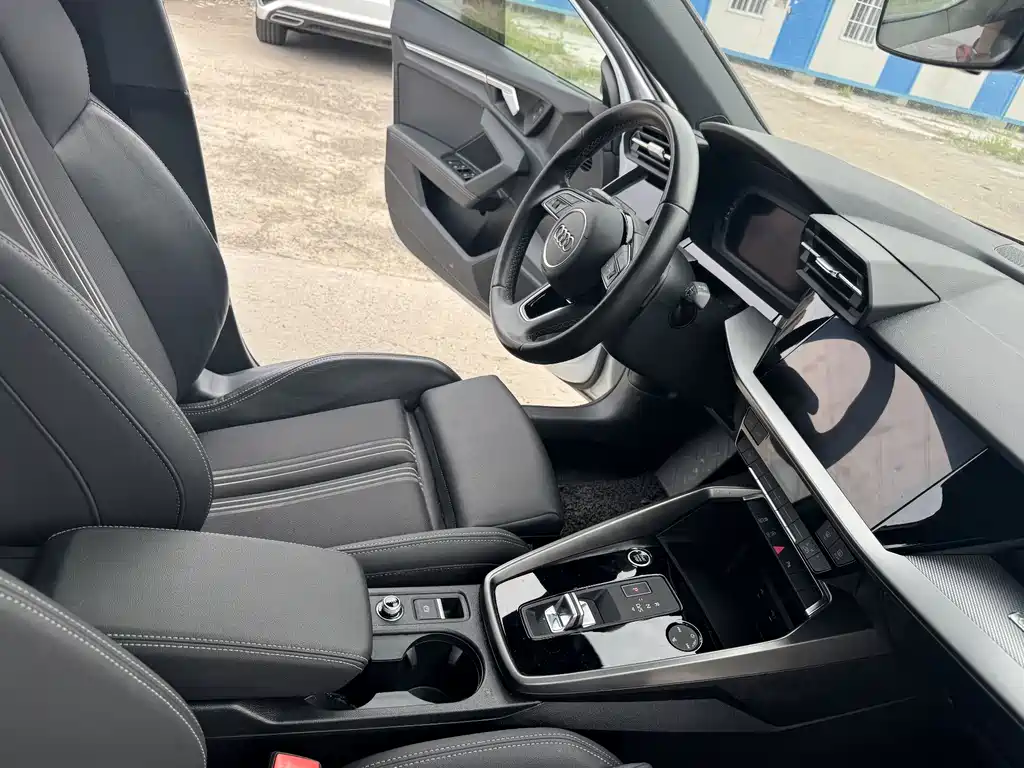 Audi A3 Sedan 35 TFSI Sport 2024