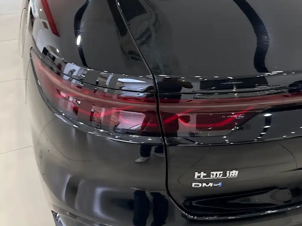 BYD Han 2025 DM-i 125KM LiDAR Intelligent Driving Edition