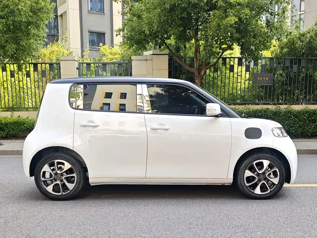 ORA White Cat 2022 Upgraded Edition 305km Luxury NCM