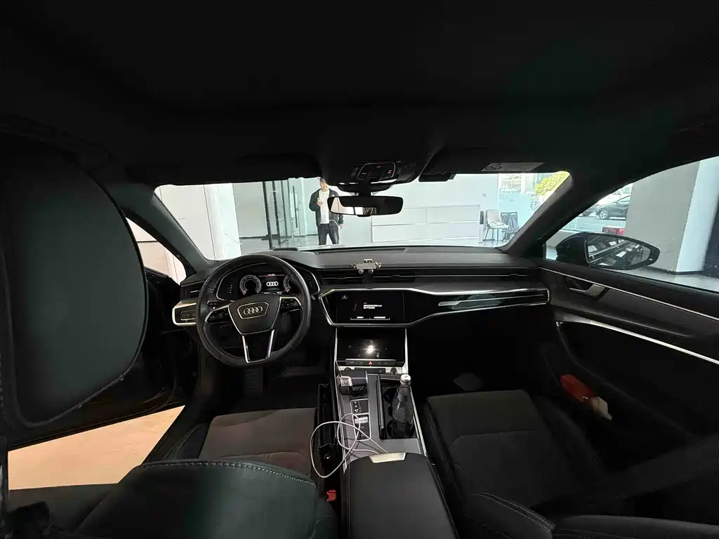 Audi A6L 2020 40 TFSI Luxury Dynamic Edition