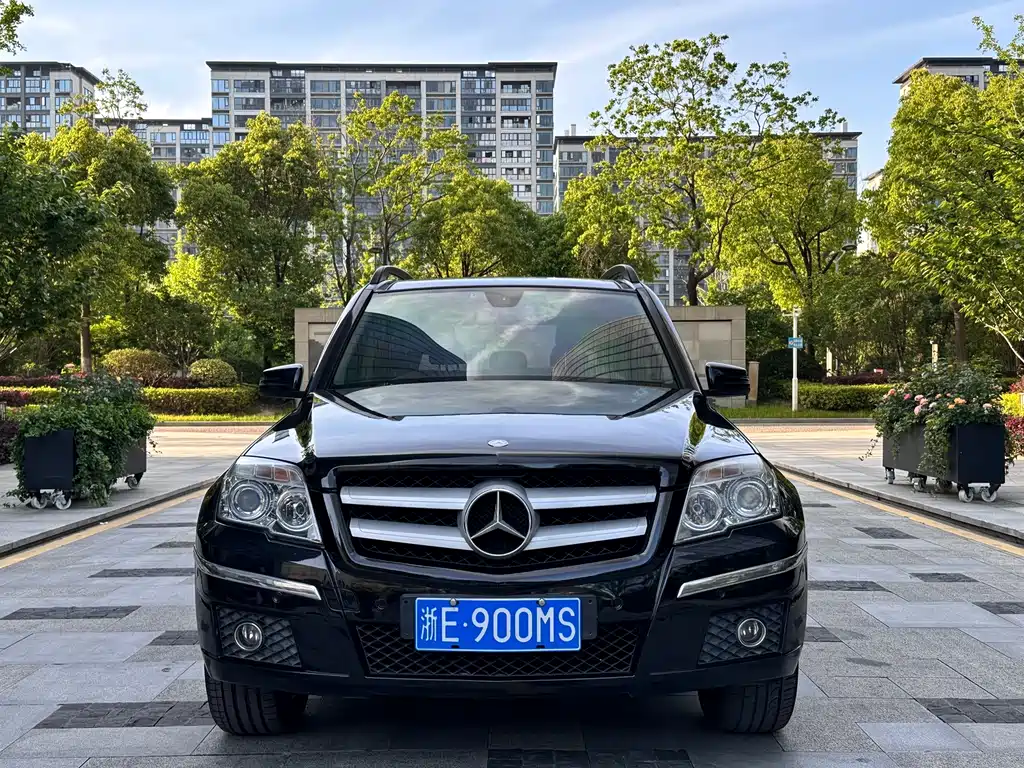 Mercedes-Benz GLK-Class 2011 GLK 300 4MATIC Fashion Edition