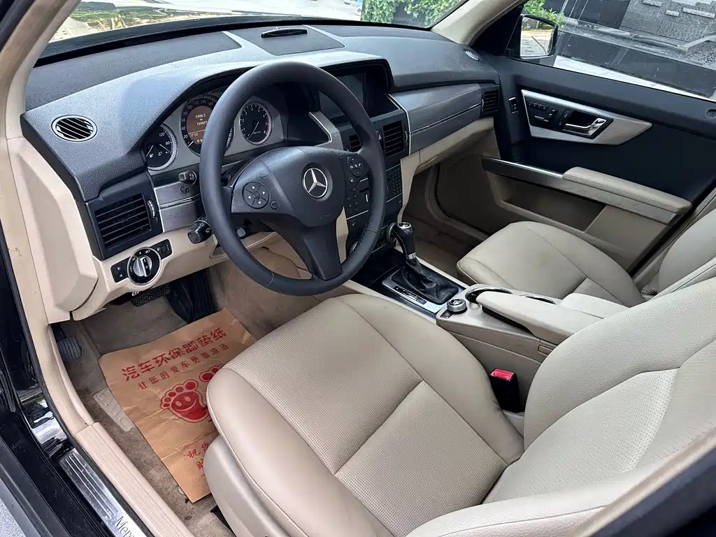 Mercedes-Benz GLK-Class 2011 GLK 300 4MATIC Fashion Edition