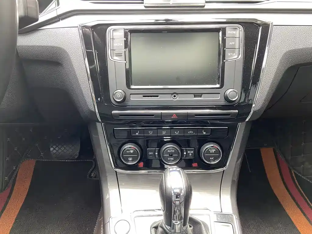 Volkswagen Passat 2017 330TSI DSG Prestige Edition
