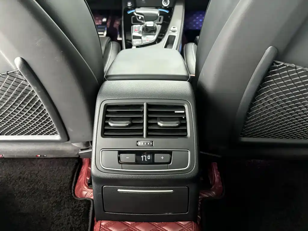 Audi A4L 2024 40 TFSI Luxury Dynamic Edition