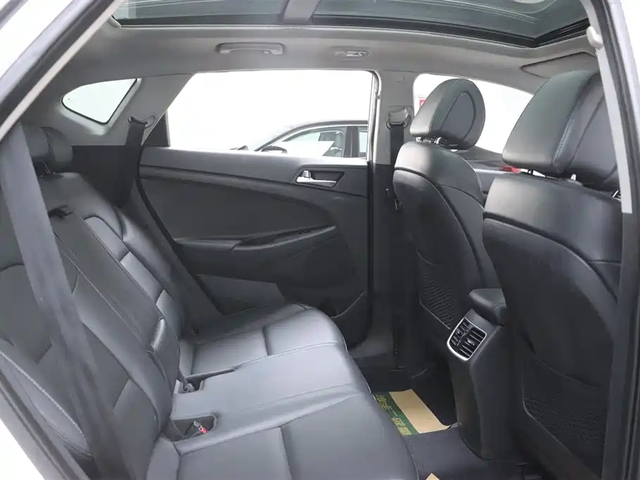Tucson 2015 1.6T DCT 2WD Smart