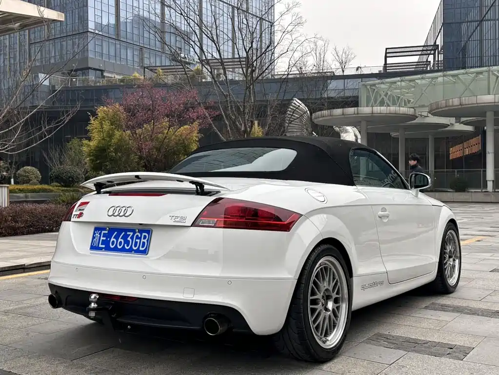 Audi TTS 2011 TTS Roadster 2.0TFSI quattro