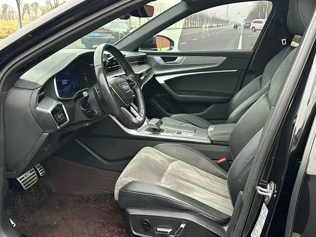 Audi A6L 2023 45 TFSI Selection Dynamic Edition