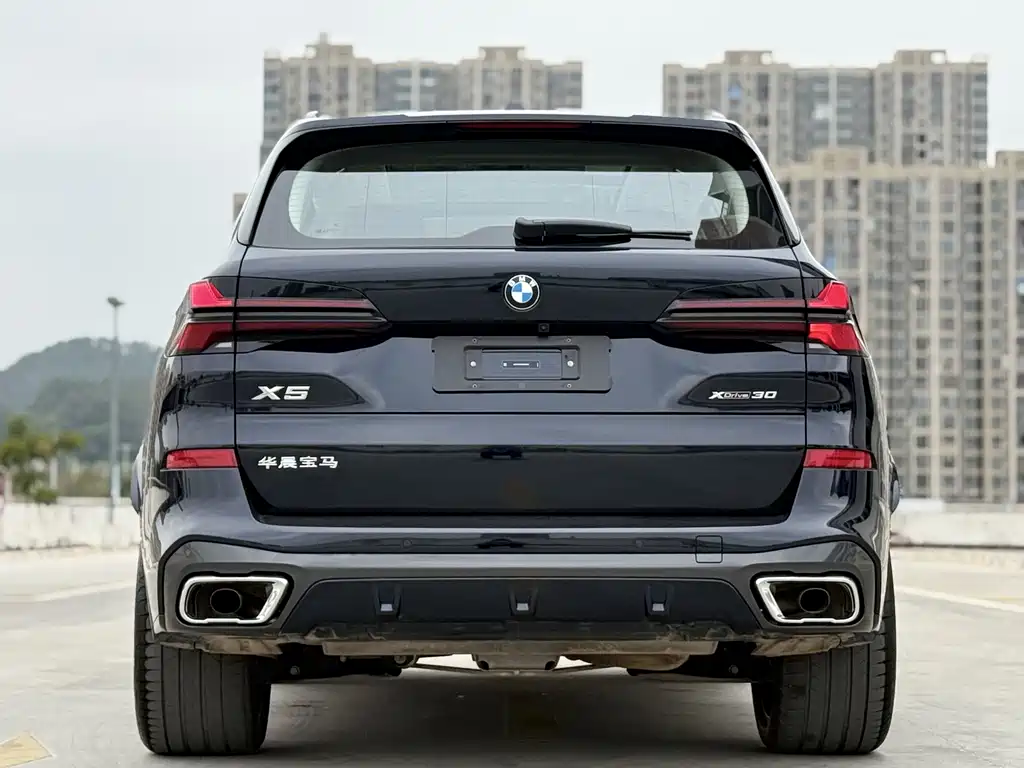 BMW X5 2025 xDrive 30Li Premium M Sport Night Edition
