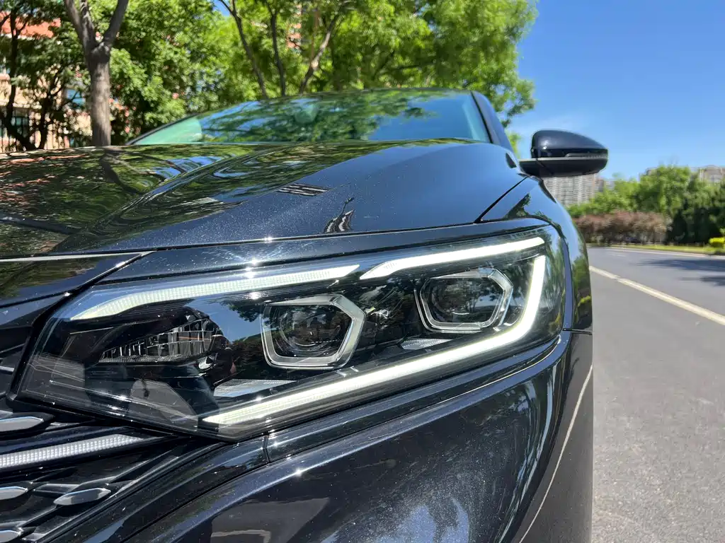 Volkswagen Passat 2024 380TSI Luxury Edition