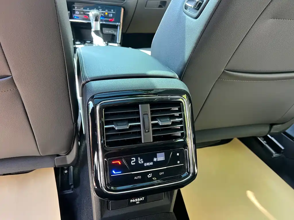 Volkswagen Passat 2024 380TSI Luxury Edition