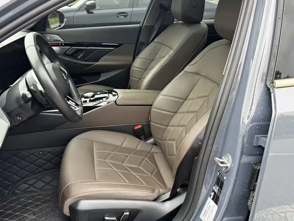 BMW 5 Series 2024 model 525Li M Sport Package