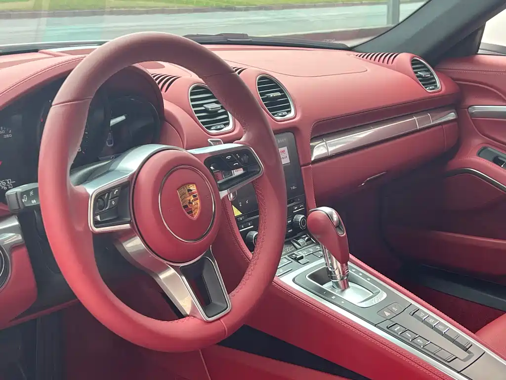Porsche 718 Cayman 2.0T 2022