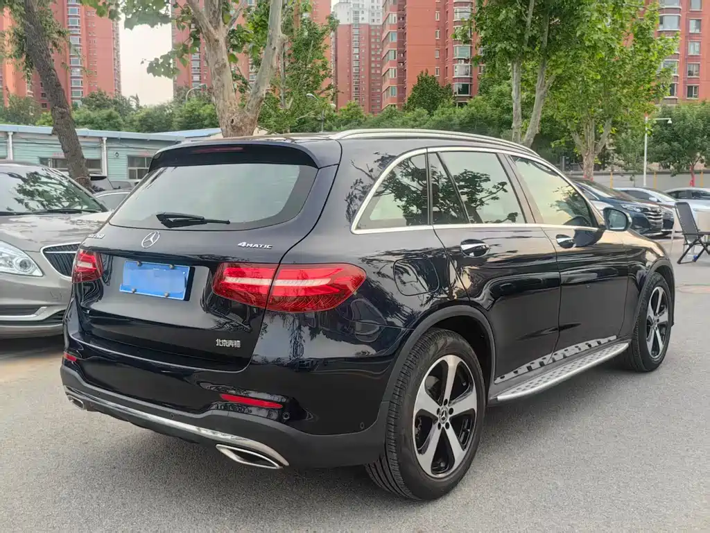 Mercedes-Benz GLC 260 4MATIC Luxury 2018
