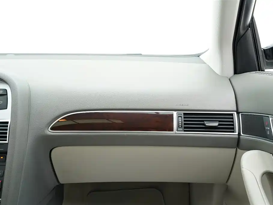 Audi A6L 2010 2.4L Technology Trim