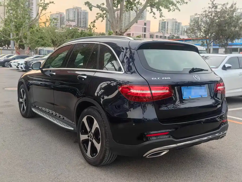 Mercedes-Benz GLC 260 4MATIC Luxury 2018