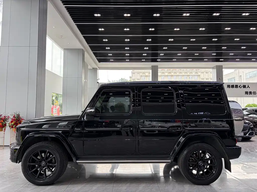 Mercedes-Benz G-Class 2023 G 350