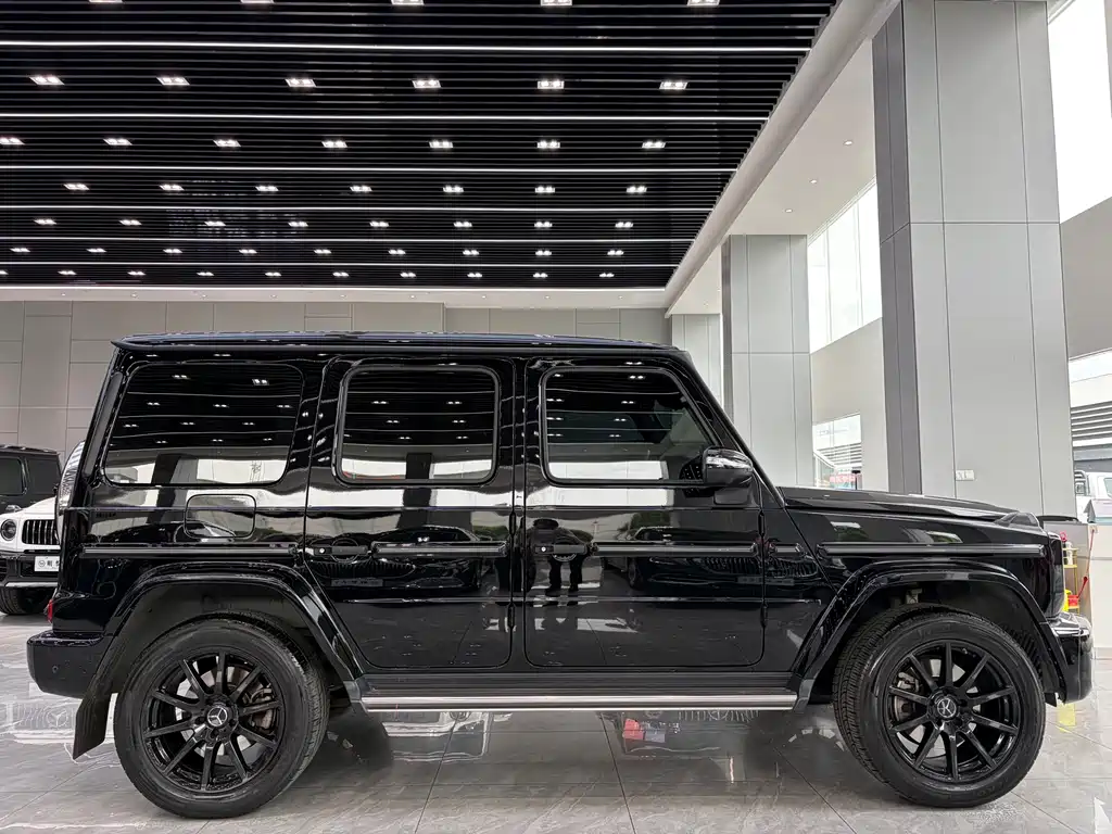 Mercedes-Benz G-Class 2023 G 350