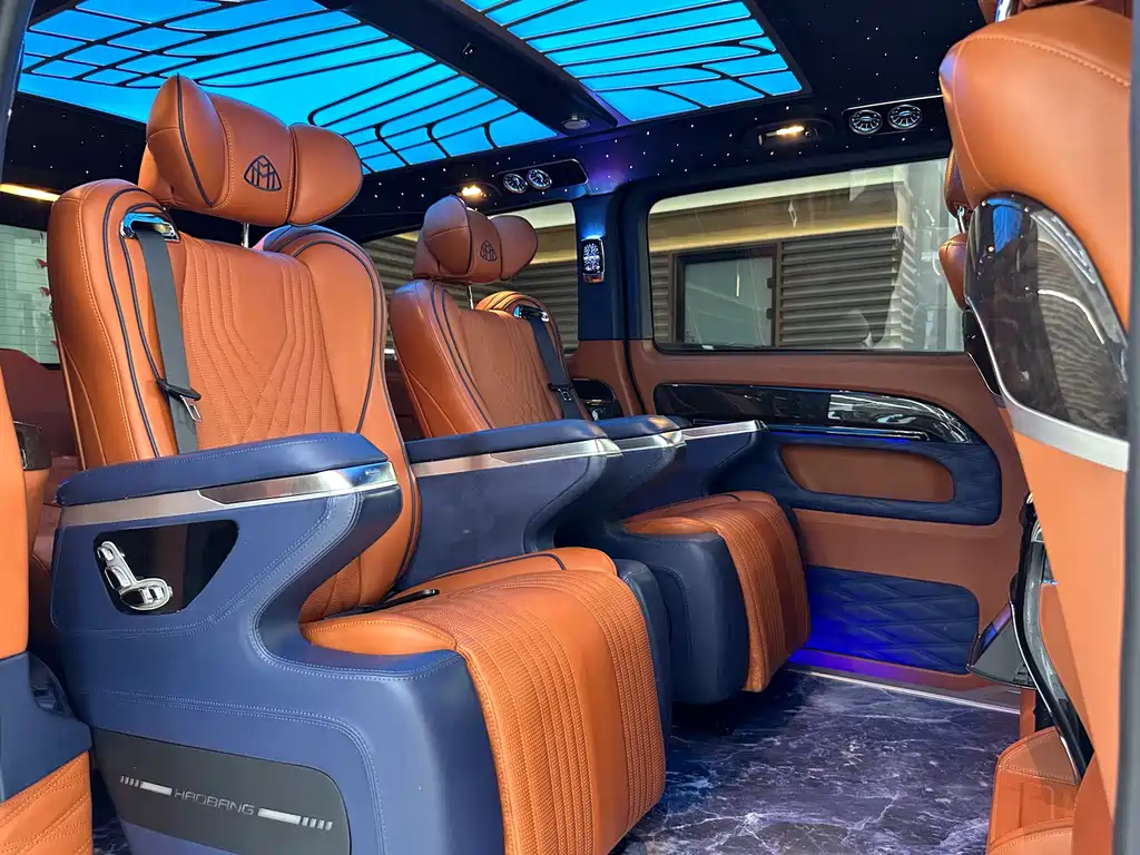Mercedes-Benz Vito 2023 2.0T Business Edition 7-Seater