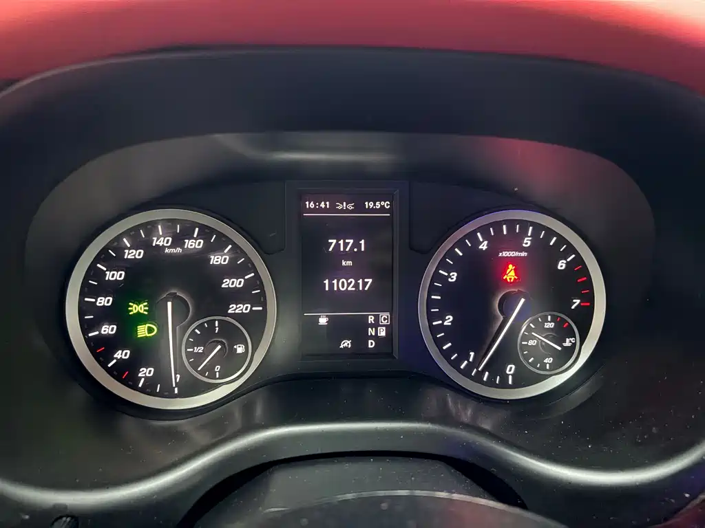 Mercedes-Benz Vito 2021 2.0T Business Edition 7-Seater